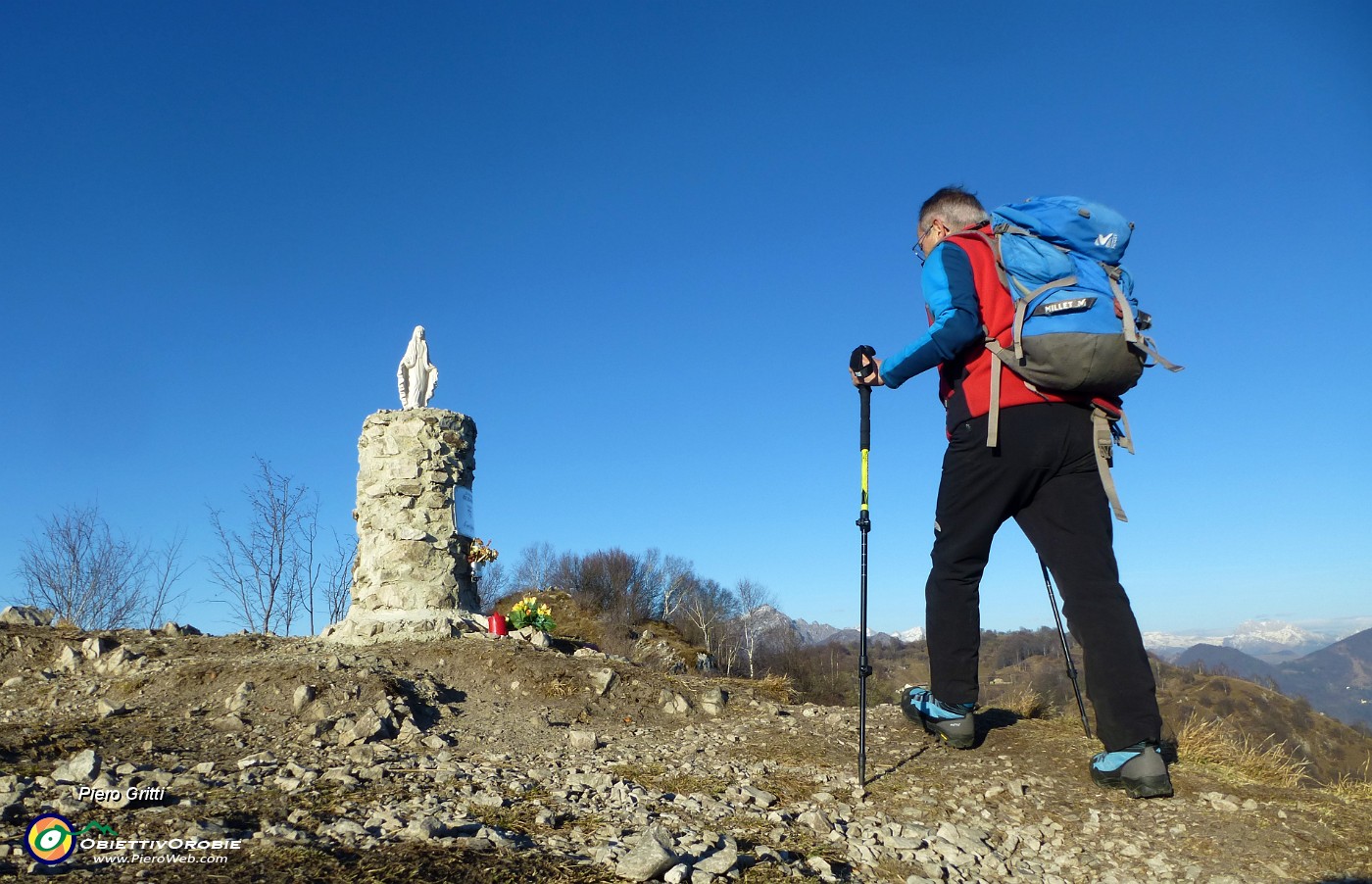 46 Madonnina del Costone (1195 m) del CAI Alzano 2015.JPG